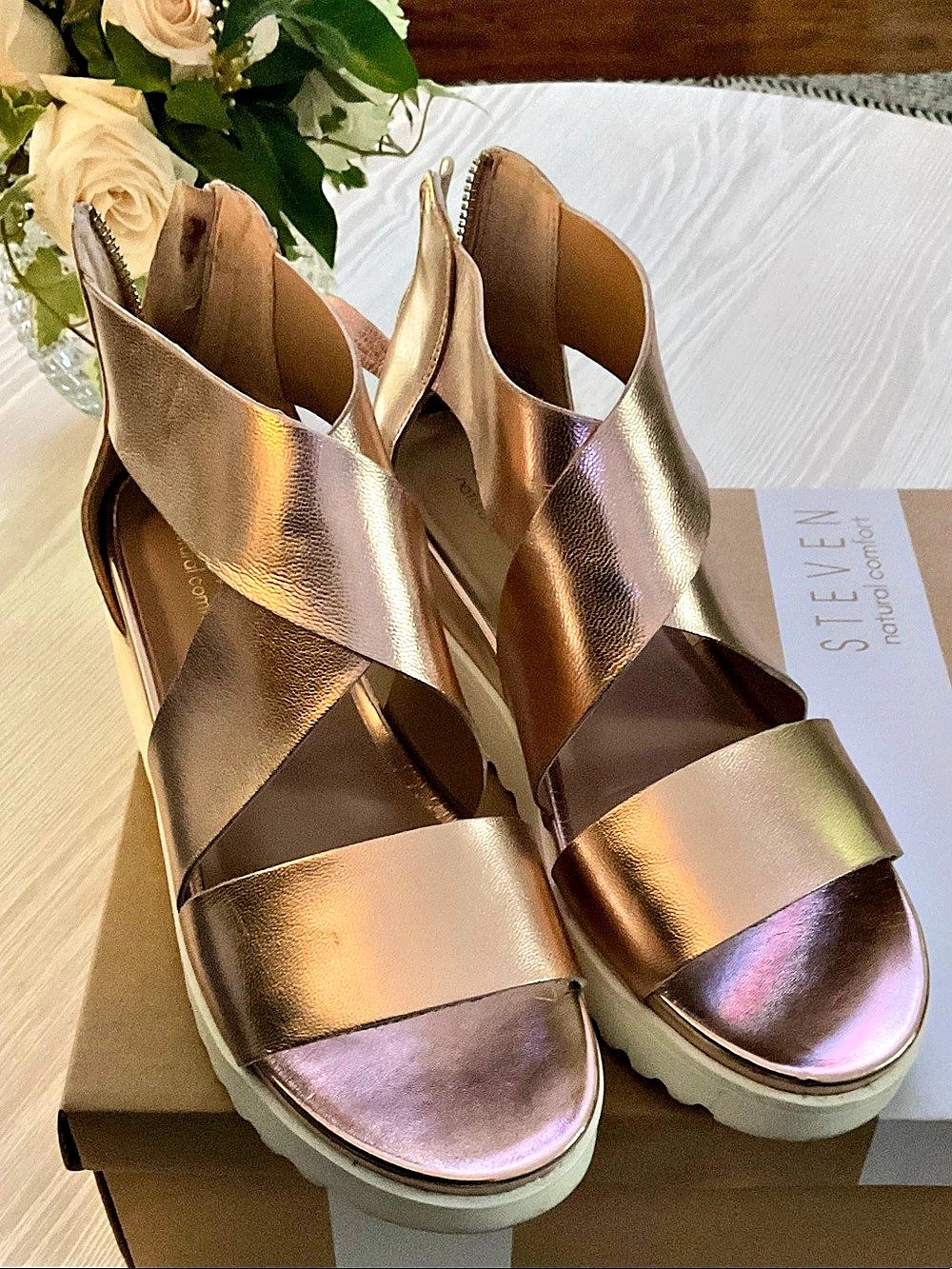 Steve Madden Nica Rose Gold Platform Wedge Sandals US 7 Like New